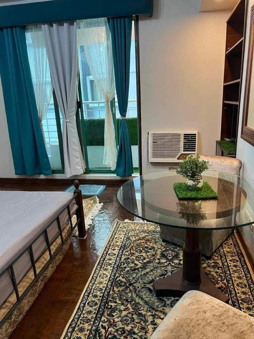 Millennium Plaza Hotel Makati City Zewnętrze zdjęcie